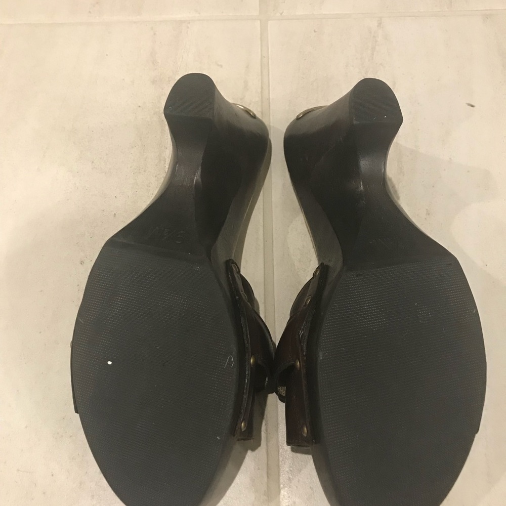 MICHAEL KORS PLATFORM SANDALS
